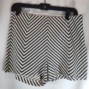 Alta Navy & Off White Diagonal Stripe High-Waist Shorts Size Medium